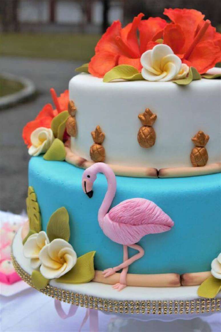 81. Modelo fake de bolo de flamingo criativo. Fonte: Etsy