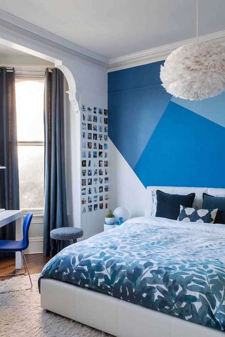 47. Quarto em tons de azul, moderno e diferente &ndash; Por: Ideias Decor