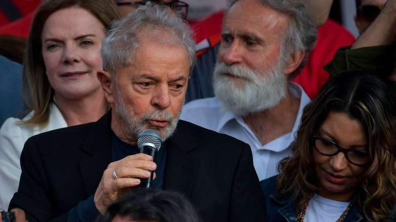 Lula fará discurso no sábado durante festa de comemoração de sua libertação