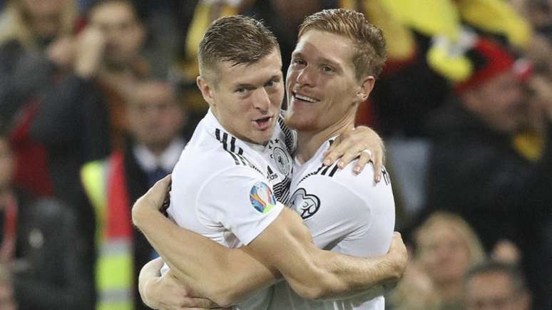 A política influenciou no futebol alemão (Foto: AFP)