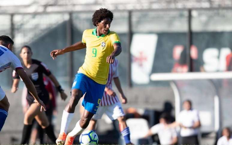 Talles Magno foi destaque do time profissional do Vasco e da Seleção Brasileira Sub-17 (Foto: Lucas Figueiredo/CBF)