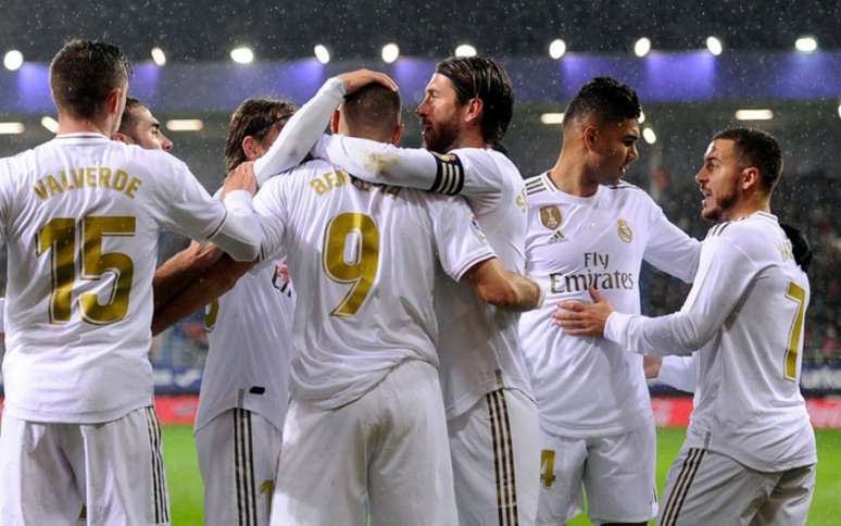 Real Madrid conseguiu mais um ótimo resultado neste sábado (Foto: ANDER GILLENEA/AFP)