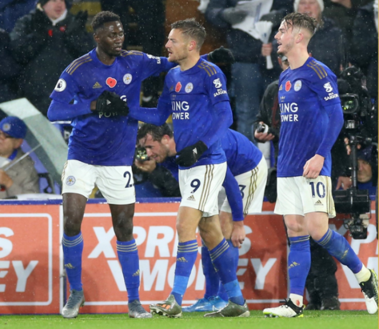 Leicester agora secará o City, que terá a dura tarefa de enfrentar o Liverpool (Foto: Divulgação/Leicester)