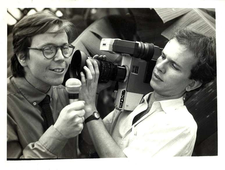 Momento em que Ernesto Varela (Marcelo Tas) 'inverte' sua fun&ccedil;&atilde;o com Valdeci (Fernando Meirelles). &nbsp;