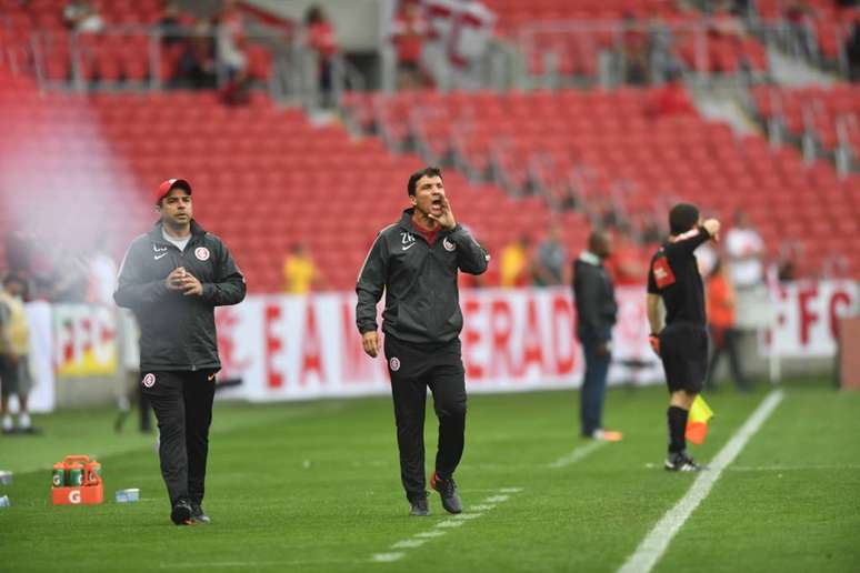 Zé Ricardo tem contrato até o final deste ano com o Internacional (Foto: Ricardo Duarte/Internacional)