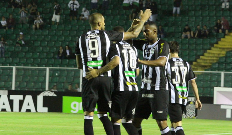 O Figueirense quer fugir do rebaixamento (Foto: Divulga&ccedil;&atilde;o/Figueirense)