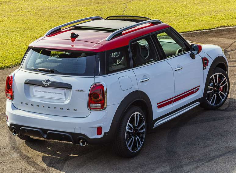 O Countryman &eacute; a vers&atilde;o "SUV" do Mini, mas anda muito.