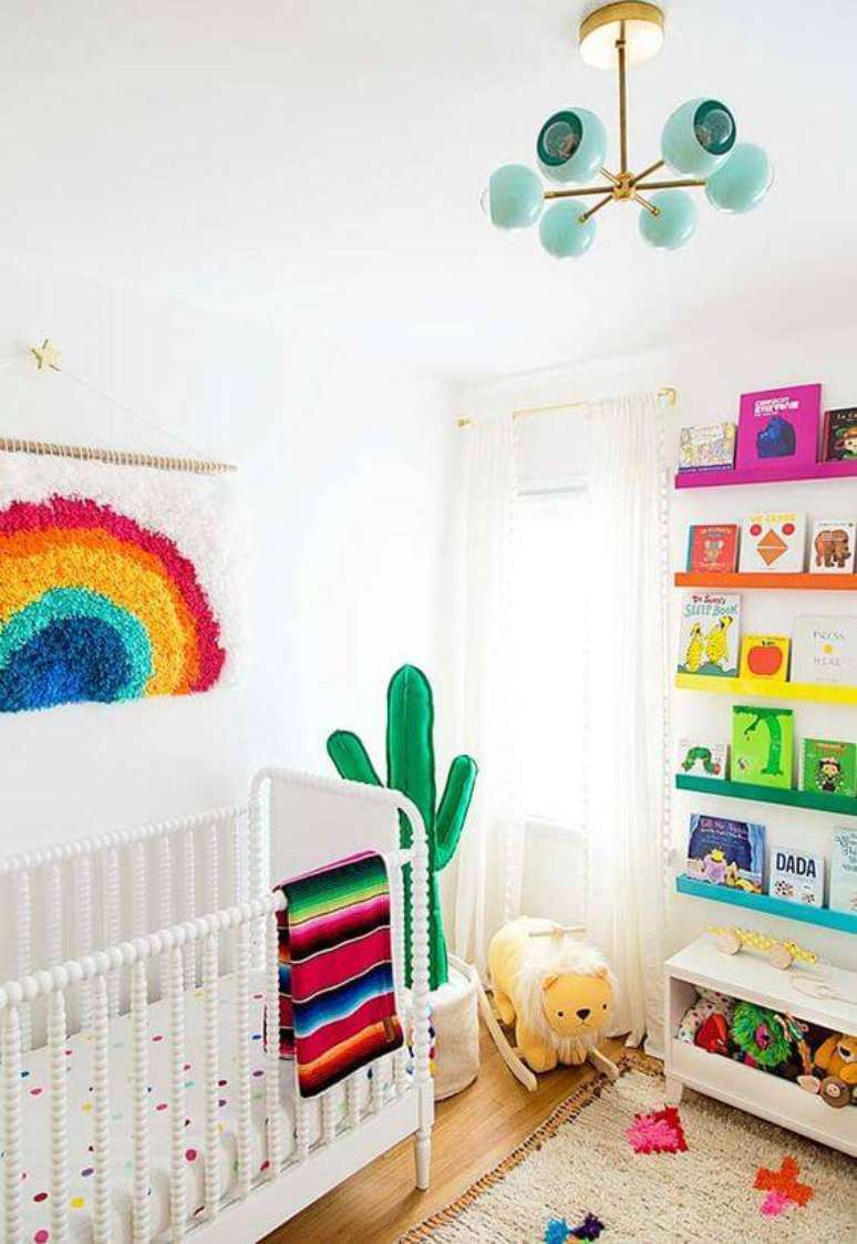 51. Quarto de bebê colorido – Por: Ideias Decor