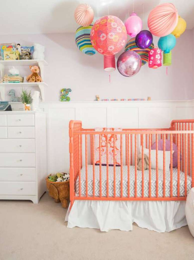 13. Temas para quarto de bebê colorido – Por: Apto Decorado Pequeno