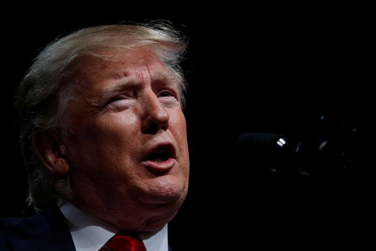 U.S. President Donald Trump delivers remarks at the Economic Club of New York at the Hilton Midtown Hotel in Manhattan, New York, U.S., November 12, 2019. REUTERS/Tom Brenner