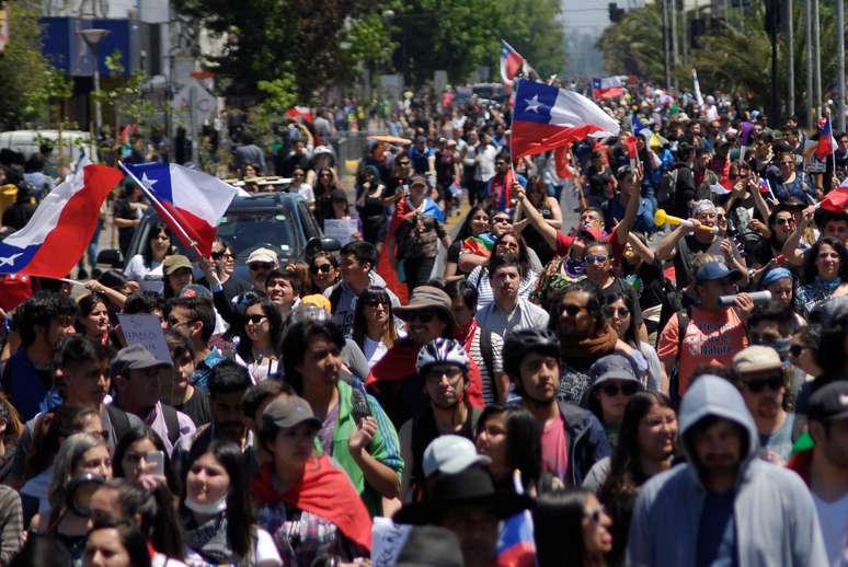 Manifestantes protestam contra governo do Chile, Concepci&oacute;n
12/11/2019 REUTERS/Jose Luis Saavedra