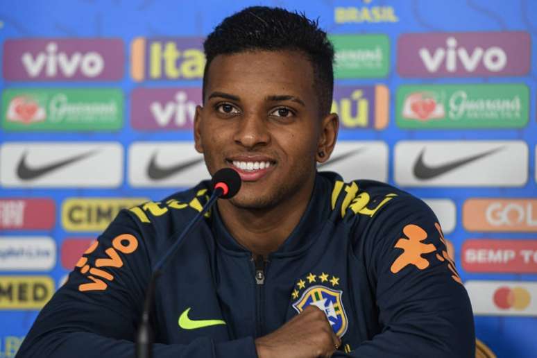 Rodrygo vive a expectativa de estrear pela Seleção Brasileira principal (Foto: Lucas Figueiredo/CBF)