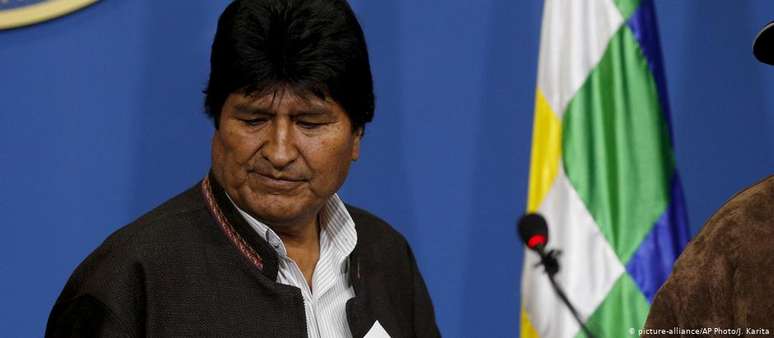 Evo Morales renunciou à presidência pressionado por militares, após crise causada por suspeitas de fraude nas eleições