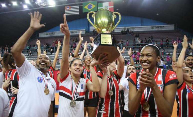 São Paulo/Barueri comemora título paulista após vitória sobre o Osasco/Audax (Foto: (Rubens Chiri/São Paulo FC.net)