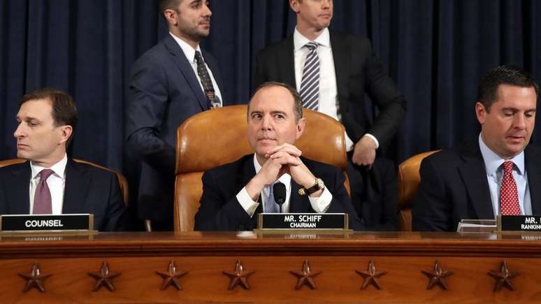 Comitê de Inteligência do Senado, presidido por Adam Schiff, é quem está tomando os depoimentos das testemunhas