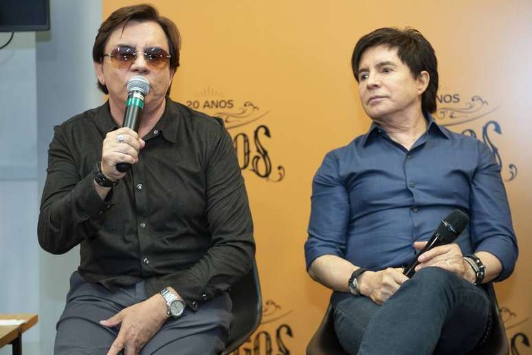 Chit&atilde;ozinho e Xoror&oacute; em coletiva do especial 'Amigos - A Hist&oacute;ria Continua' em 2019, na Globo.