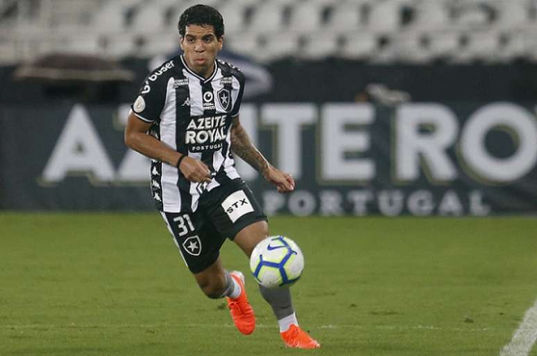 Yuri em ação pelo Botafogo (Foto: Vítor Silva/Botafogo)