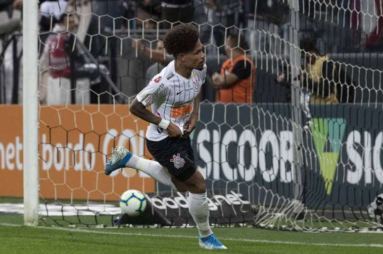 Júnior Urso marcou o segundo gol da vitória do Corinthians sobre o Fortaleza (Foto: Daniel Augusto Jr/SCCP)