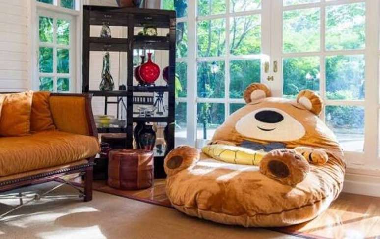 48. Ambiente com puff gigante para dormir em formato de urso. Fonte: Pinterest