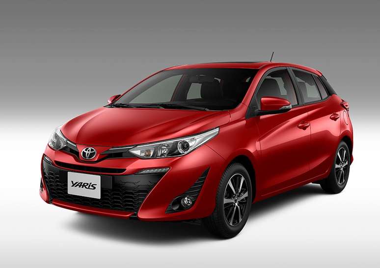 O Toyota Yaris XLS Connect ganhou DRL como equipamento de série.