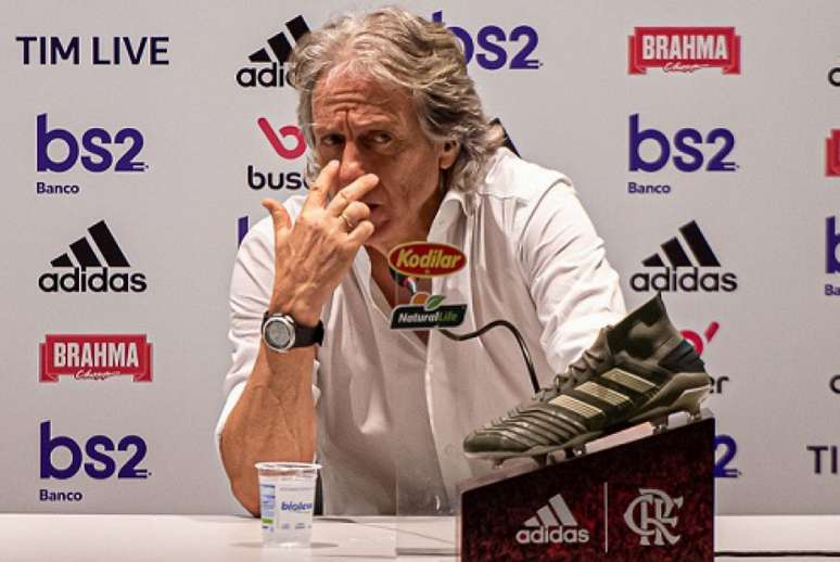 Jorge Jesus, em entrevista coletiva (Foto: Paula Reis / Flamengo)
