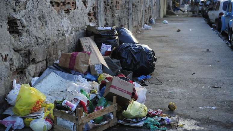Pesquisadores divergem sobre impacto de emancipação sobre serviços públicos como coleta de lixo