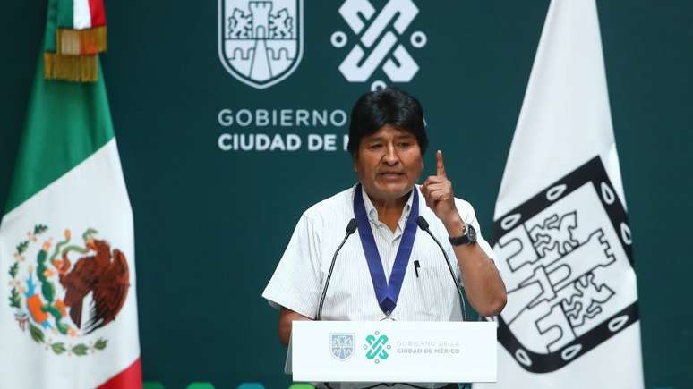 Evo Morales, exilado no México, descreveu Áñez como 'presidente autoproclamada'