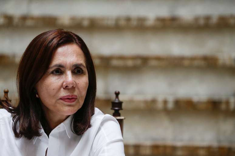 Ministra de Rela;óes Exteriores da Bol[ivia, Karen Longaric, participa de entrevista no Palácio Presidencial em a Paz 15/11/2019 REUTERS/David Mercado