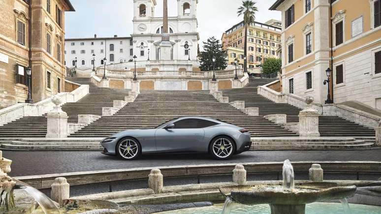 Ferrari Roma GT V8.