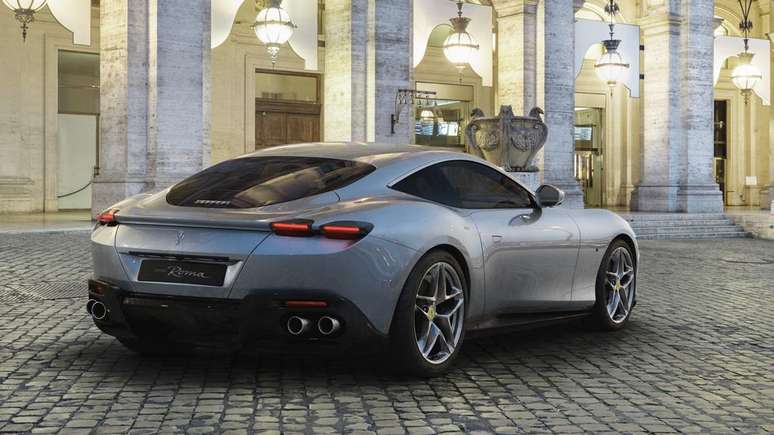Ferrari Roma GT V8.