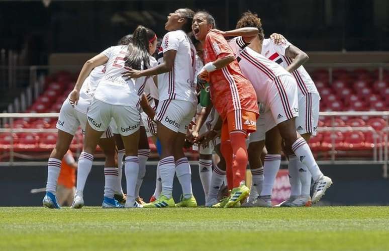 Jogadoras do São Paulo buscam reverter placar da decisão na arena rival (Foto: Miguel Schincariol/saopaulofc.net)