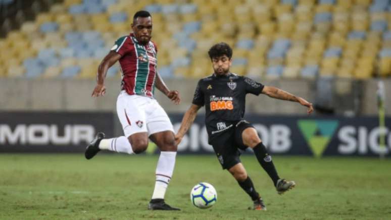 O treinador atleticano queria análises dos lances dentro da área rival que poderiam virar pênalti-(Lucas Merçon/Fluminense)