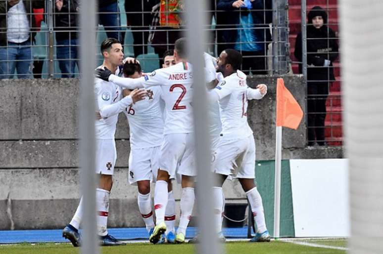 Portugueses estão na Eurocopa (Foto: AFP)