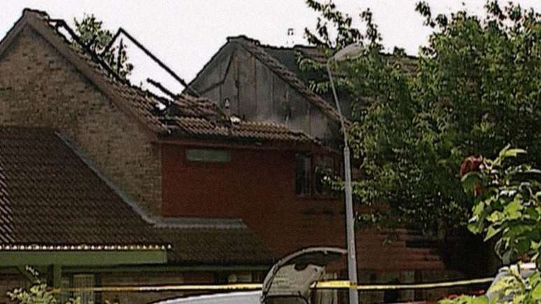 A casa da família Lowe depois do incêndio