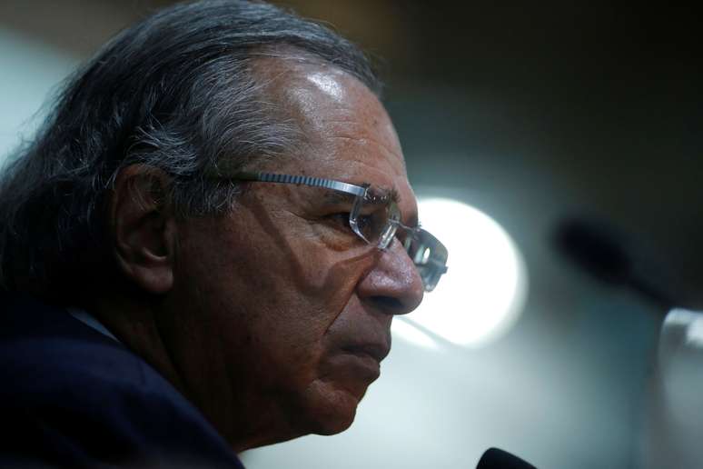 Ministro Guedes participa de entrevista em Brasília 5/11/2019 REUTERS/Adriano Machado