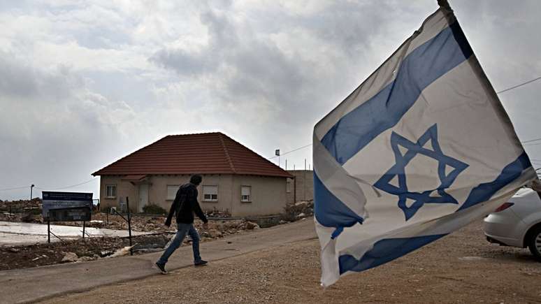 Assentamento israelense na Cisjordânia; palestinos dizem que existência dessas comunidades inviabiliza criação de Estado próprio