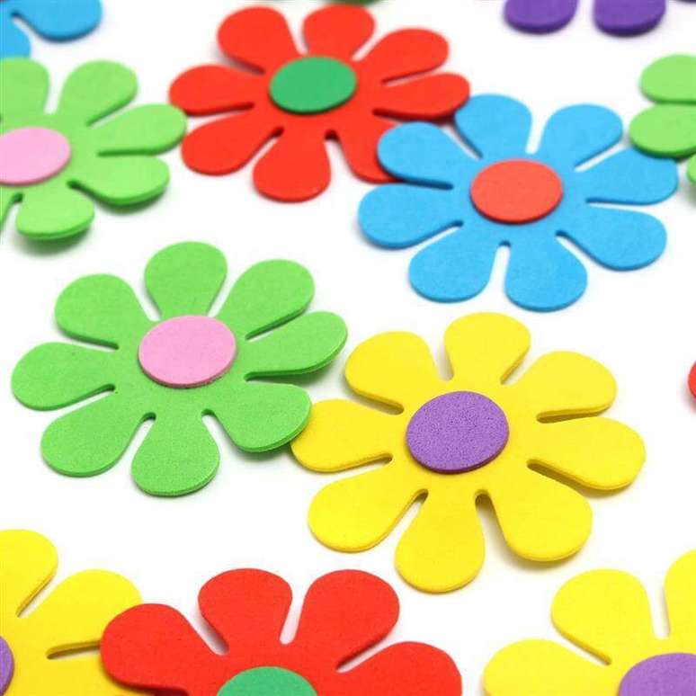 98. Flores de EVA coloridas e simples. Fonte: Bang Good