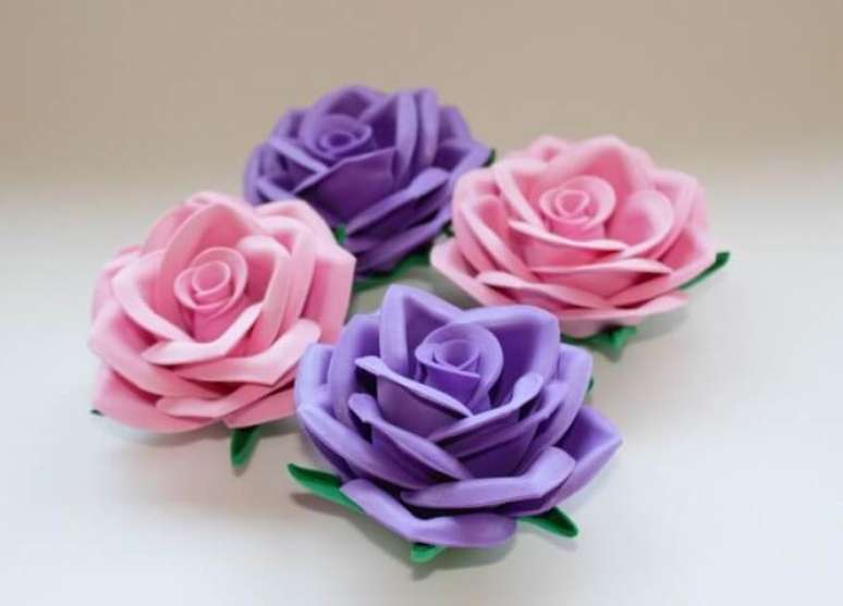 101. Modelos de flores de EVA com formato de rosas. Fonte: Asset Project