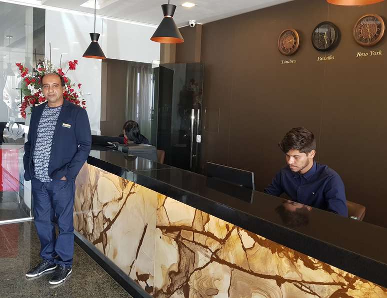 Paknoosh e Ina constru&iacute;ram hotel e tocam restaurante, com planos de expans&atilde;o para ambos na Bahia