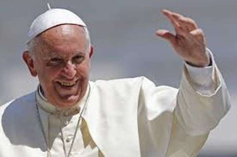 Papa Francisco inicia viagem para Tailândia e Japão
