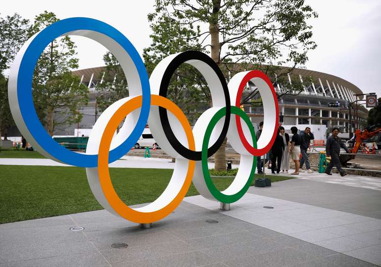 Anéis olímpicos em frente ao novo estádio de Tóquio
03/07/2019
REUTERS/Issei Kato