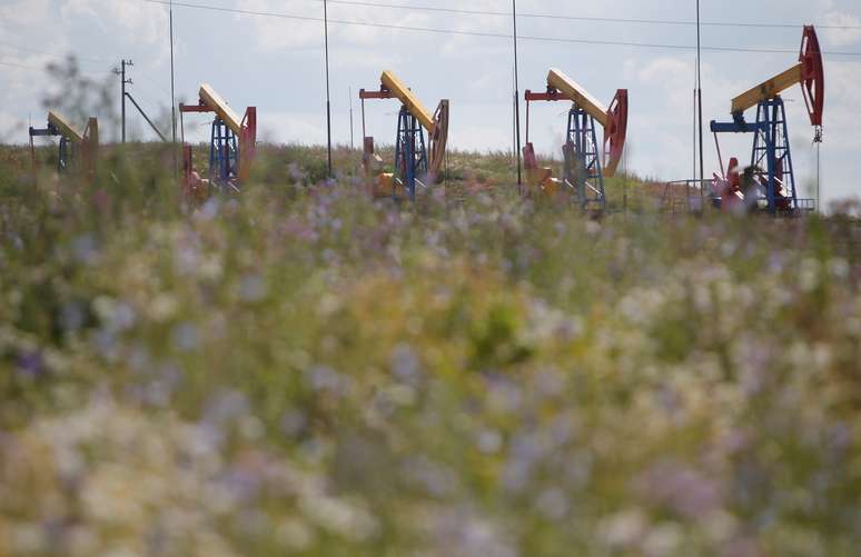 Bombas de petróleo em Almetyevsk, Rússia 
27/07/2017
REUTERS/Sergei Karpukhin