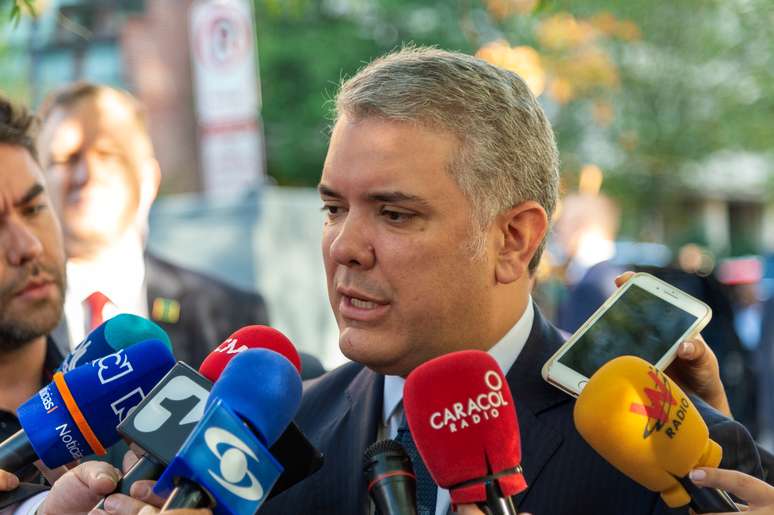 Presidente da Colômbia, Iván Duque, dá entrevista a jornalistas em Washington
27/09/2019 Presidência da Colômbia/Divulgação via REUTERS 