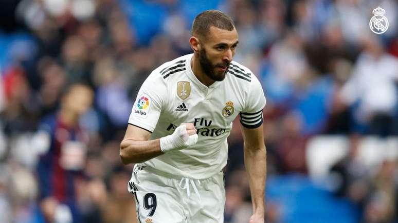 Benzema já soma 11 gols em 15 jogos na temporada (Foto: Reprodução)