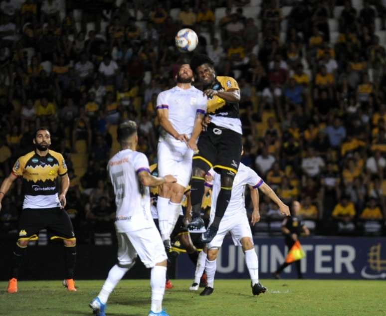 Criciúma e Paraná ficaram no empate (Foto: CEC)