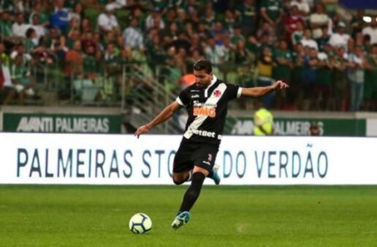 Hneríquez marcou um gol contra bizarro (Foto: Reprodução/Instagram)
