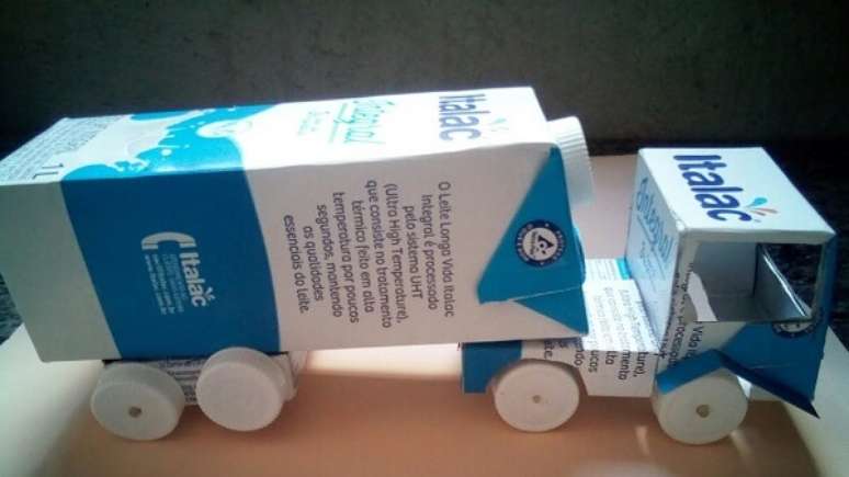 127. Construa um caminhão com caixa de leite. Fonte: Pinterest