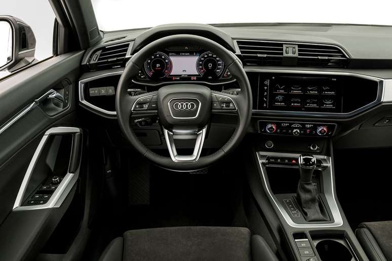 Novo Audi Q3: painel virtual na versão topo de linha.