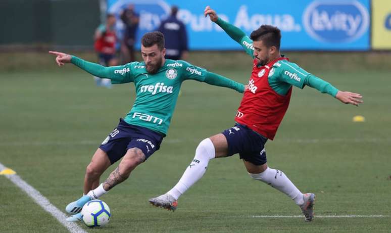 Lucas Lima treinou o tempo todo entre os titulares e deve ser novidade no domingo (Agência Palmeiras/Divulgação)