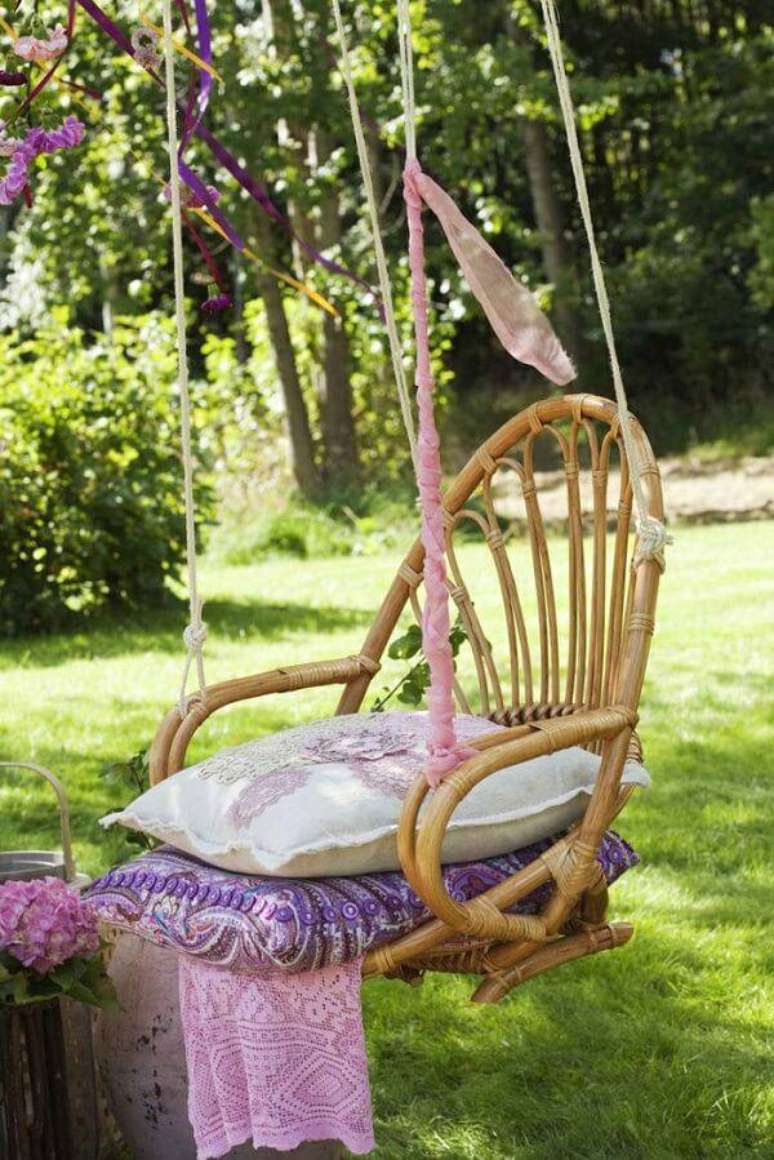 68. O artesanato com bambu serviu de matéria-prima para a criação dessa cadeira. Fonte: Pinterest